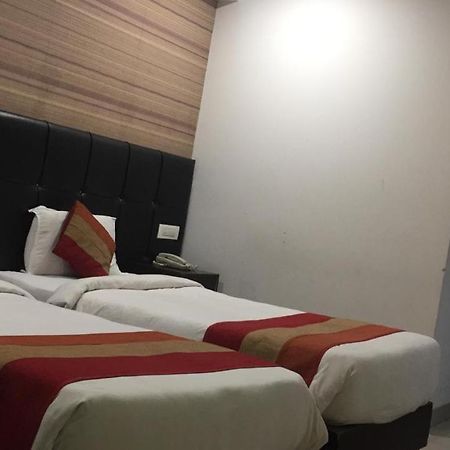 Hotel Patliputra Nirvana Patna  Exteriör bild
