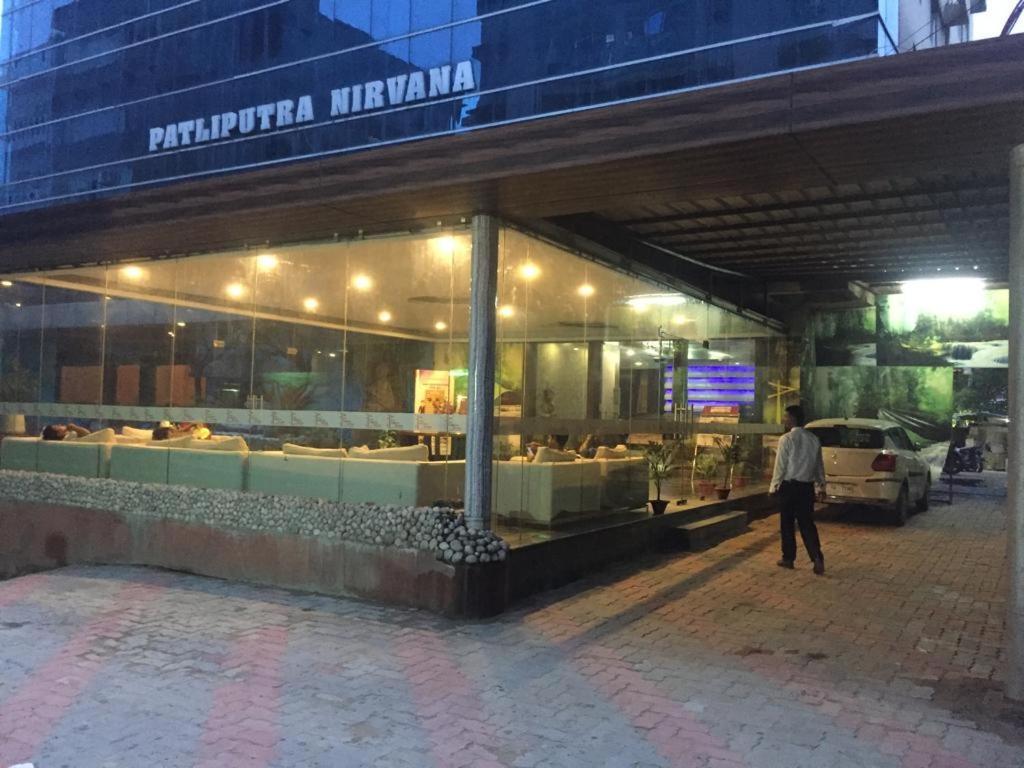 Hotel Patliputra Nirvana Patna  Exteriör bild