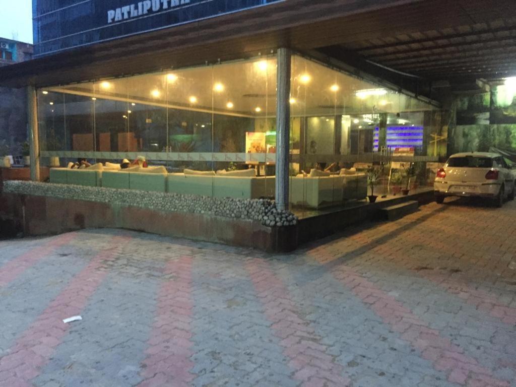 Hotel Patliputra Nirvana Patna  Exteriör bild